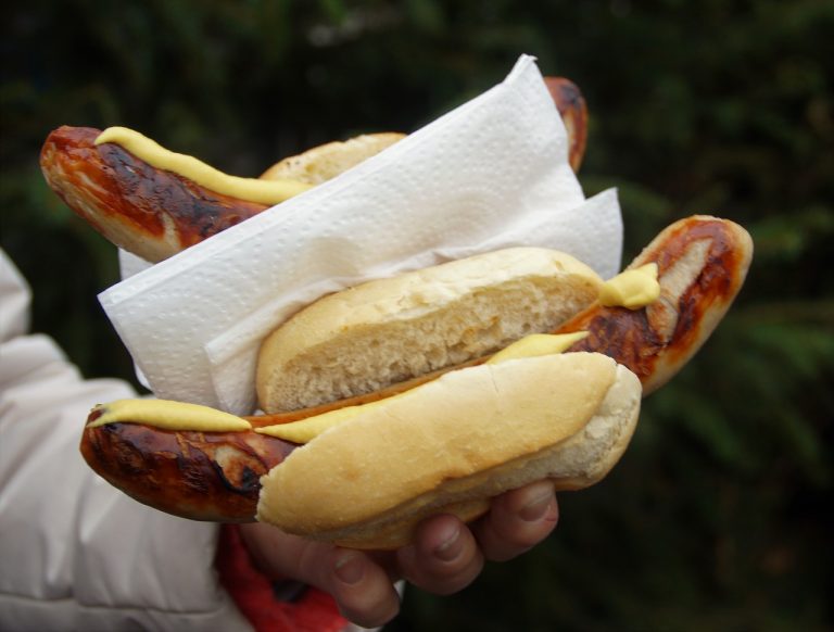 white, sausage, bun